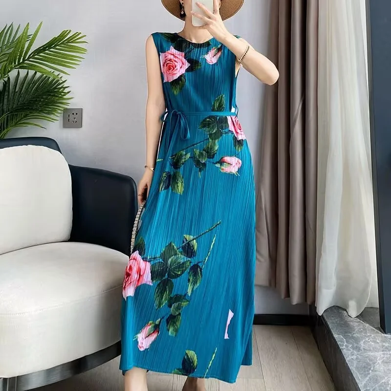 2025 Evening Dresses Womens Dresses Miyake Pleated Rose Print Loose Sleeveless Dress Women's Long Summer new Lace-up Vest kirt