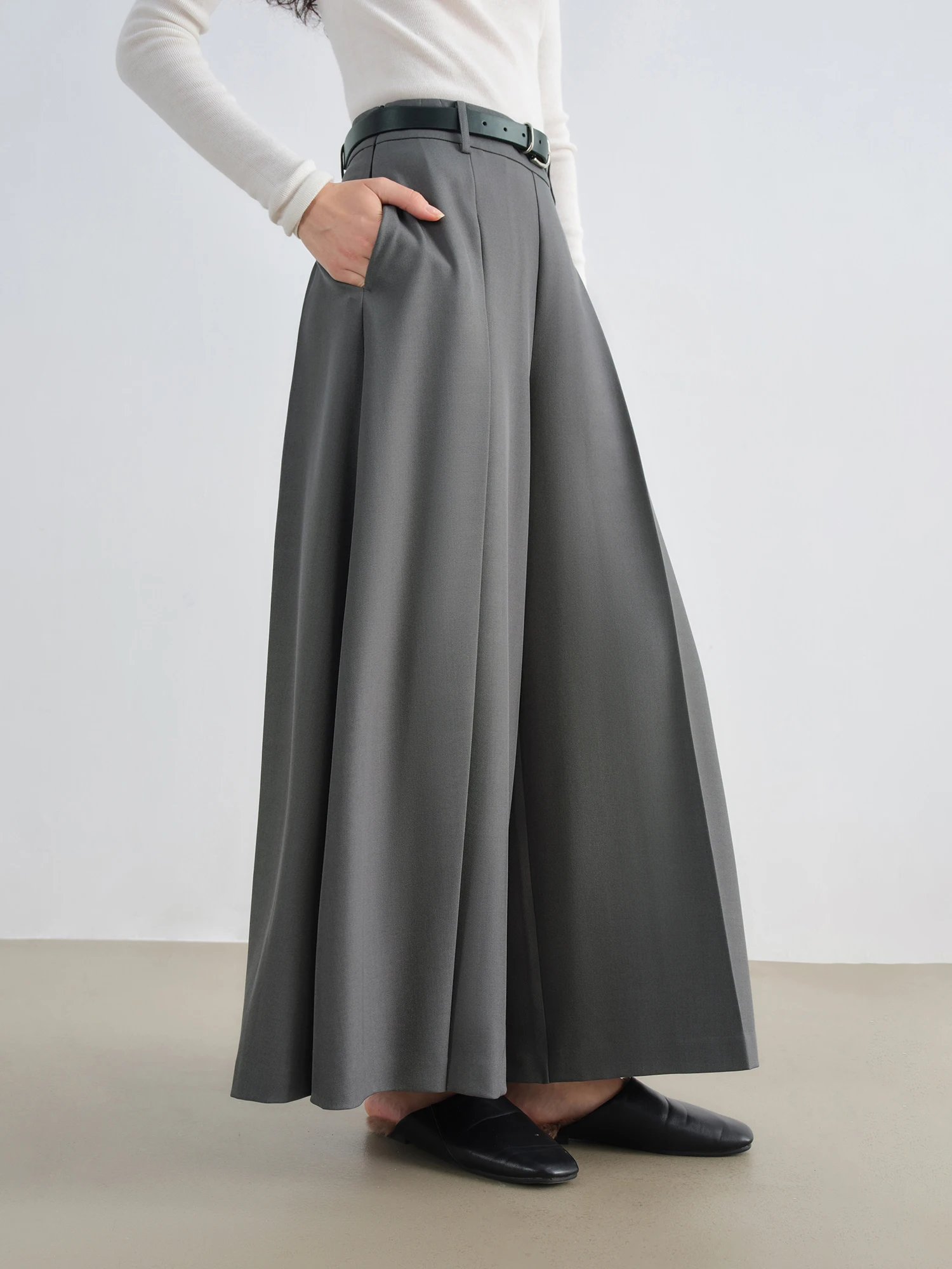 ZIQIAO Gray Airy Long Skirt Pants Women 2025 Autumn New Wide-leg Pants Drape Casual Pants 25ZQ93119