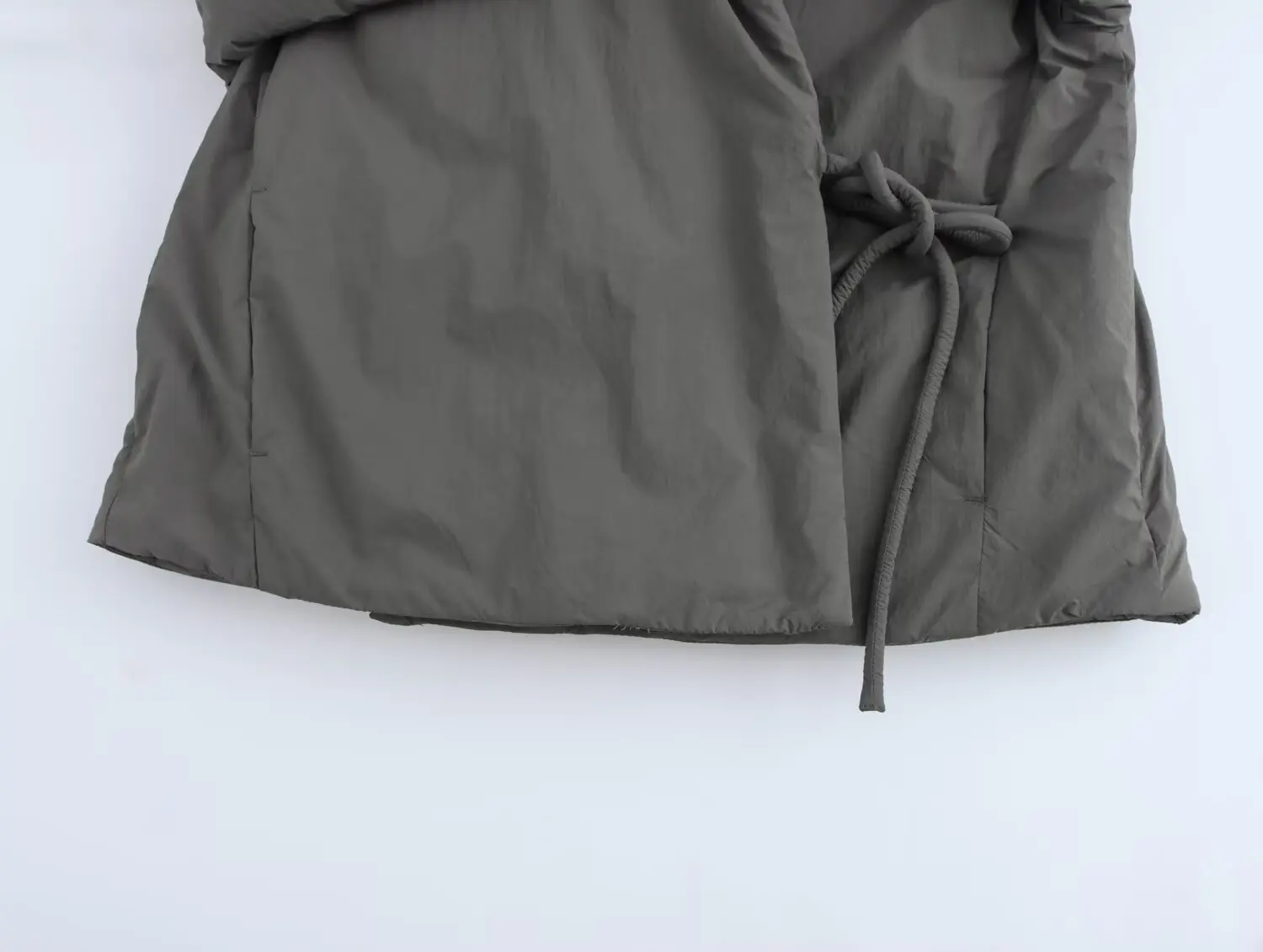 Luxury Brand Women's Clothing Warm Long Sleeves Cotton Coats Autumn Winter Versatile Belts Black Red Grey Jackets for Women
