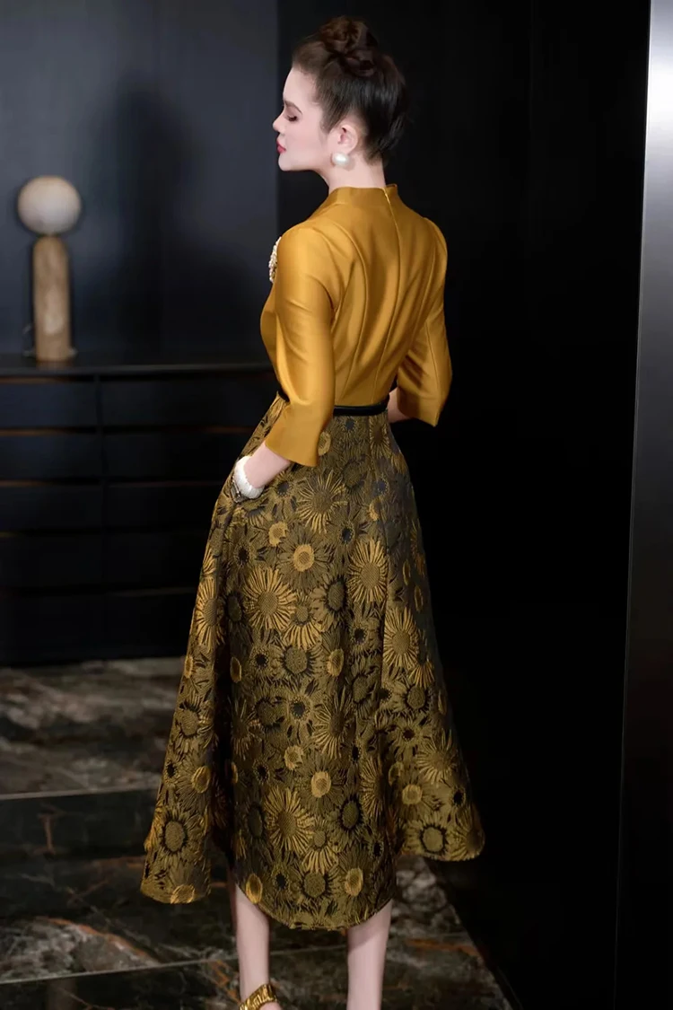 Seifrmann 2026 Spring Women's clothing New Fashionable V-neck Seven Sleeve Jacquard Waistband cinching Dress
