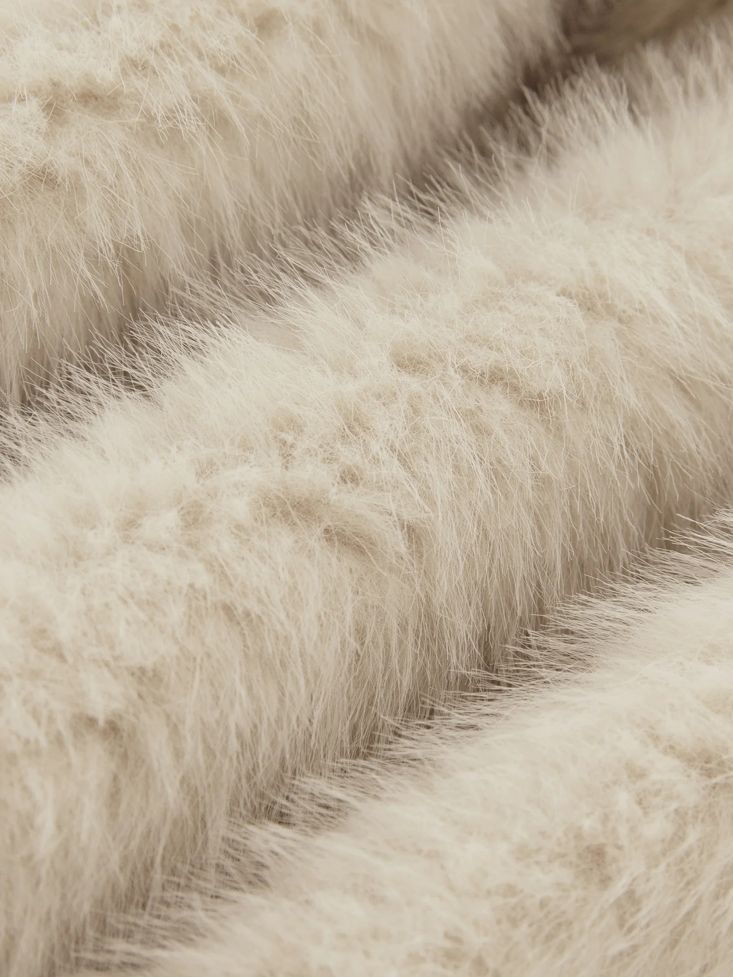 ZIQIAO LightWarm Women's Reversible Vintage Workwear Faux Fur Collar Drop Shoulder Sleeves Short Coat 2025 Winter New Arrival