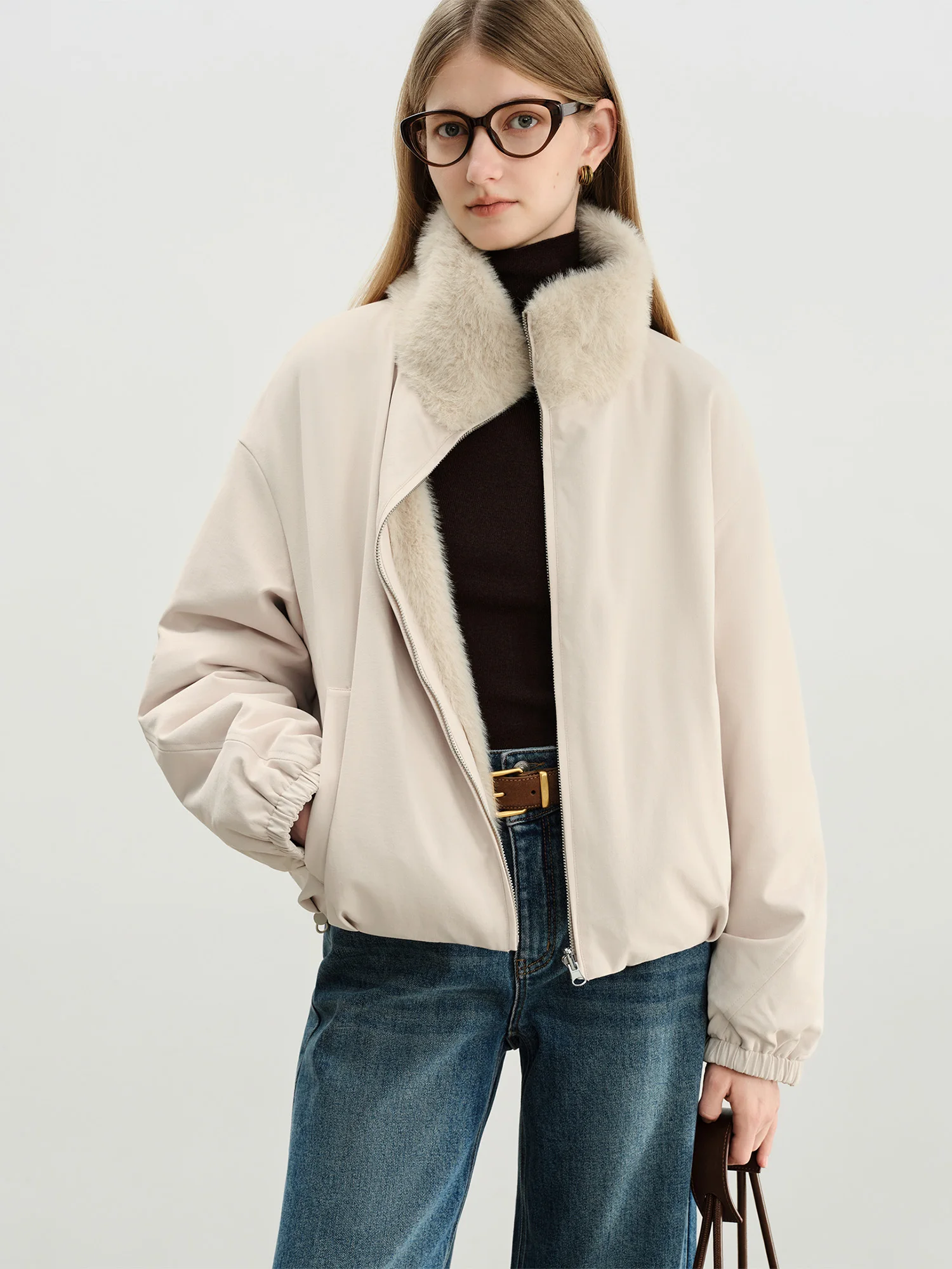 ZIQIAO LightWarm Women's Reversible Vintage Workwear Faux Fur Collar Drop Shoulder Sleeves Short Coat 2025 Winter New Arrival
