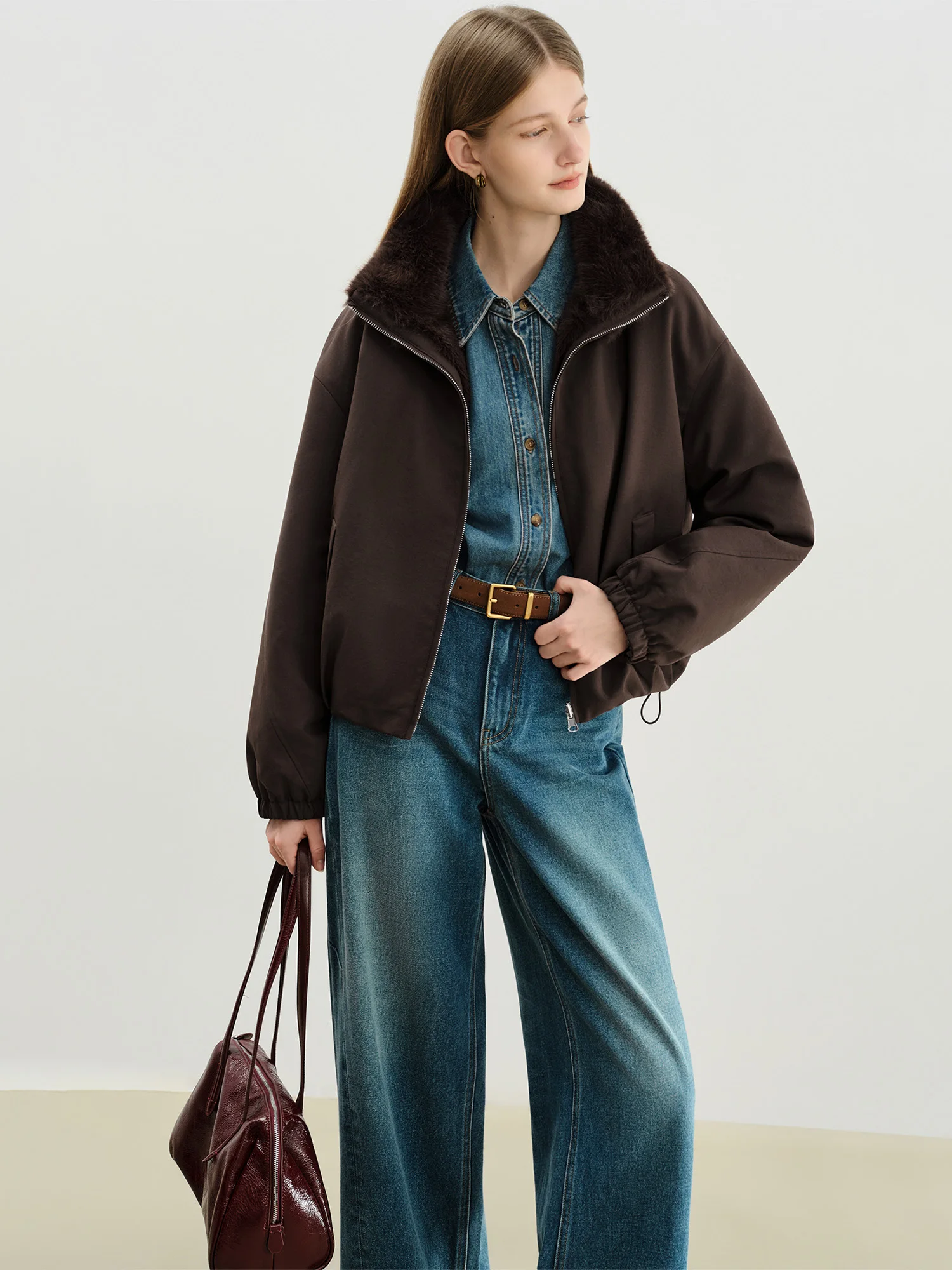 ZIQIAO LightWarm Women's Reversible Vintage Workwear Faux Fur Collar Drop Shoulder Sleeves Short Coat 2025 Winter New Arrival