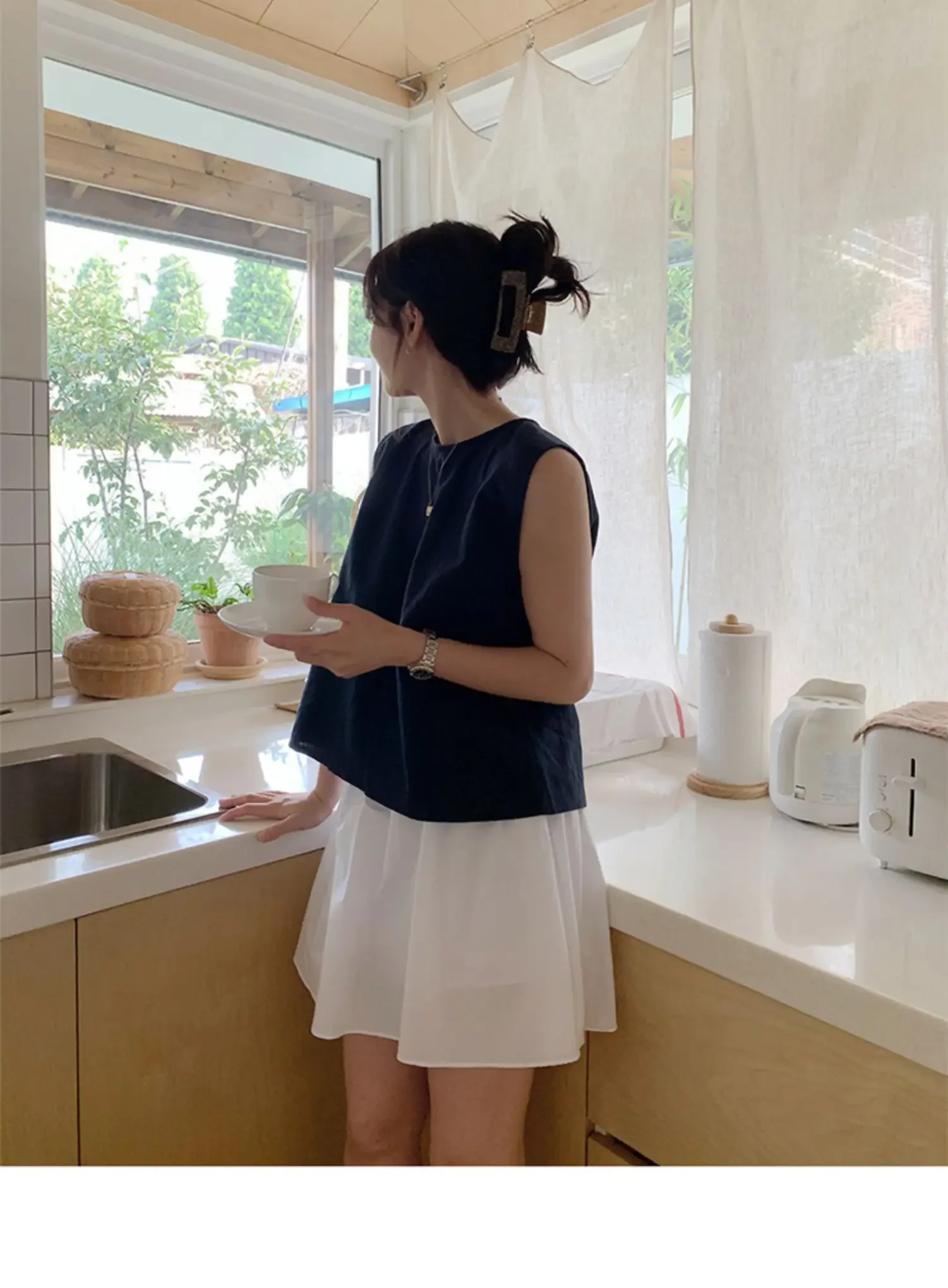 Cotton Linen Summer Hot Tops For Women Casual Sleeveless Back Button Up Korean Harajuku Tank Top Women Vintage Clothes
