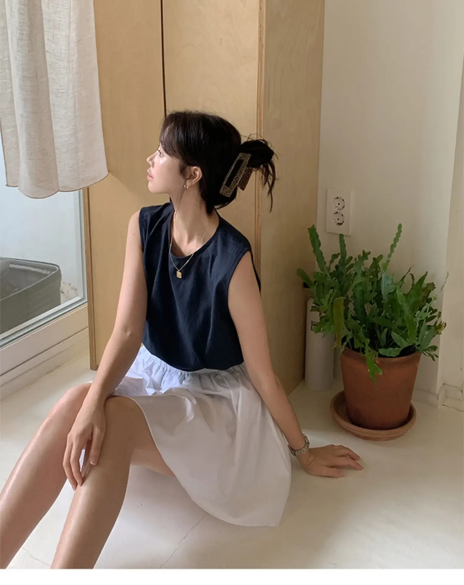 Cotton Linen Summer Hot Tops For Women Casual Sleeveless Back Button Up Korean Harajuku Tank Top Women Vintage Clothes