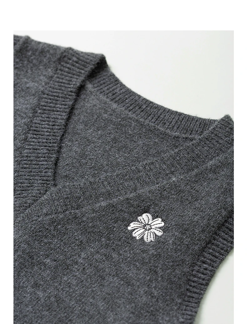 TOYOUTH Women Dresses 2025 Winter New Sleeveless Tank Dress Arctic Fleece Embroidered V-neck Knitted Dress