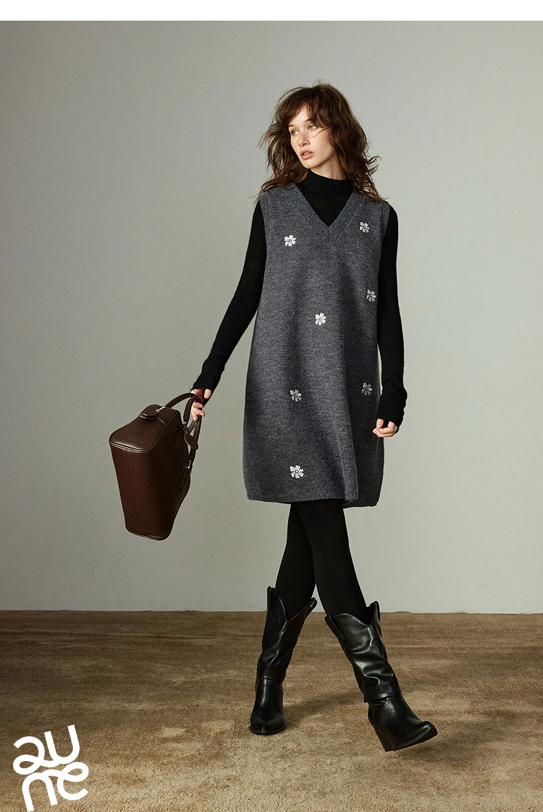 TOYOUTH Women Dresses 2025 Winter New Sleeveless Tank Dress Arctic Fleece Embroidered V-neck Knitted Dress