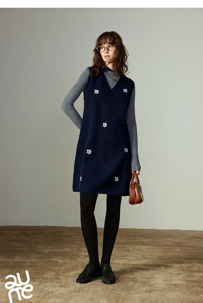 TOYOUTH Women Dresses 2025 Winter New Sleeveless Tank Dress Arctic Fleece Embroidered V-neck Knitted Dress
