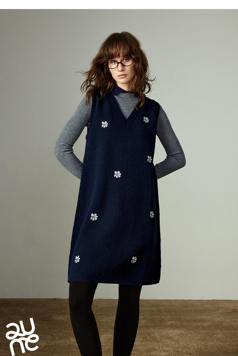 TOYOUTH Women Dresses 2025 Winter New Sleeveless Tank Dress Arctic Fleece Embroidered V-neck Knitted Dress