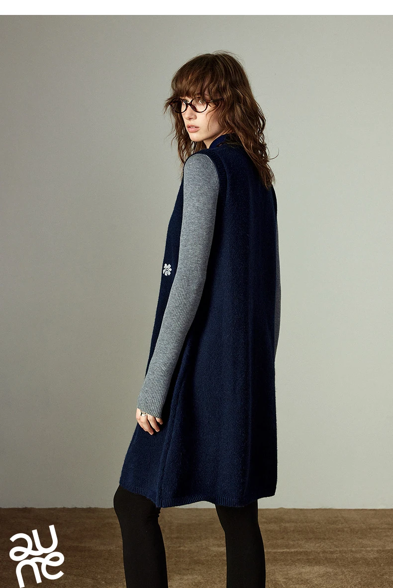 TOYOUTH Women Dresses 2025 Winter New Sleeveless Tank Dress Arctic Fleece Embroidered V-neck Knitted Dress