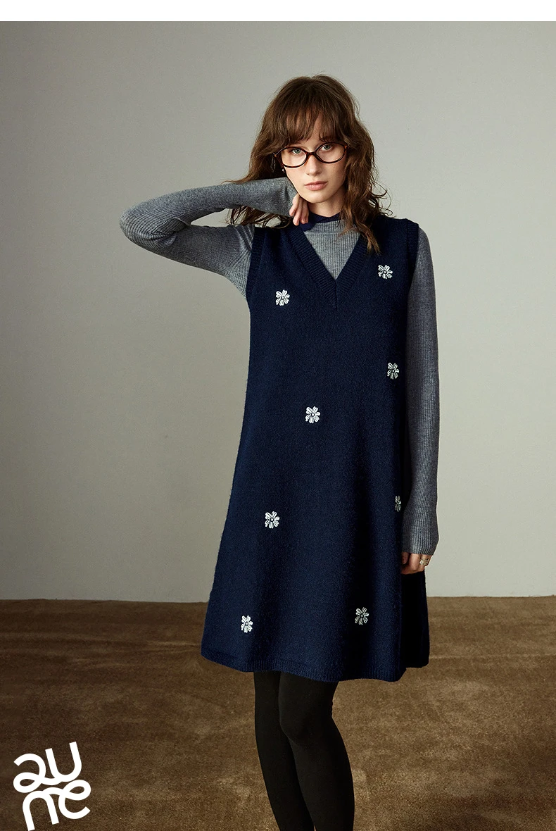 TOYOUTH Women Dresses 2025 Winter New Sleeveless Tank Dress Arctic Fleece Embroidered V-neck Knitted Dress