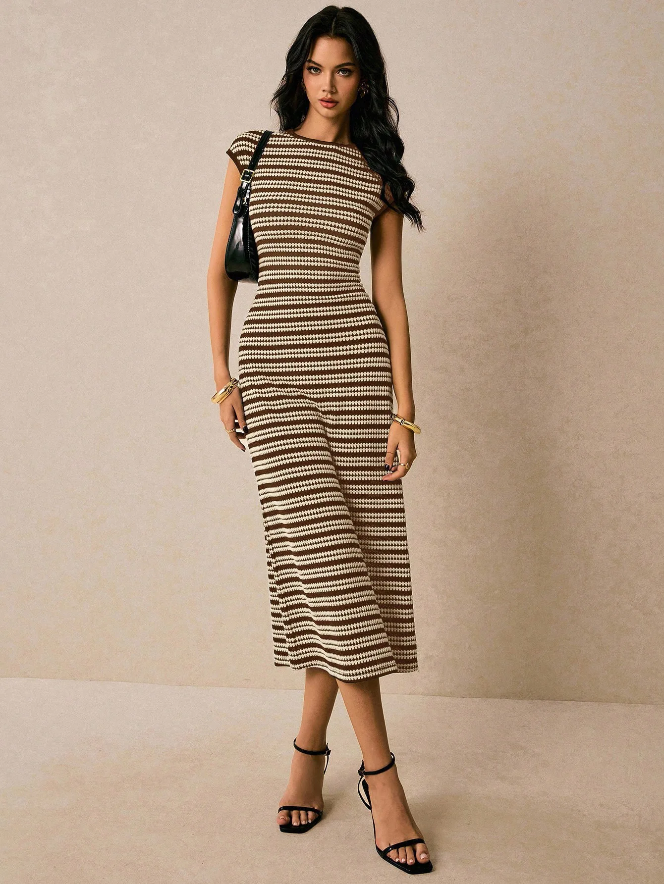 Elegant Sleeveless Knit Women's Long Dress with Round Neck and Color - Blocked Stripes for Fashionable and Casual Wear