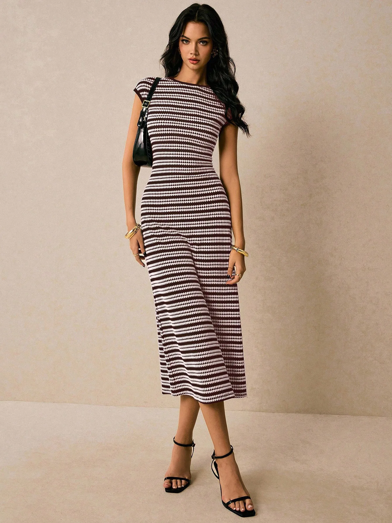 Elegant Sleeveless Knit Women's Long Dress with Round Neck and Color - Blocked Stripes for Fashionable and Casual Wear