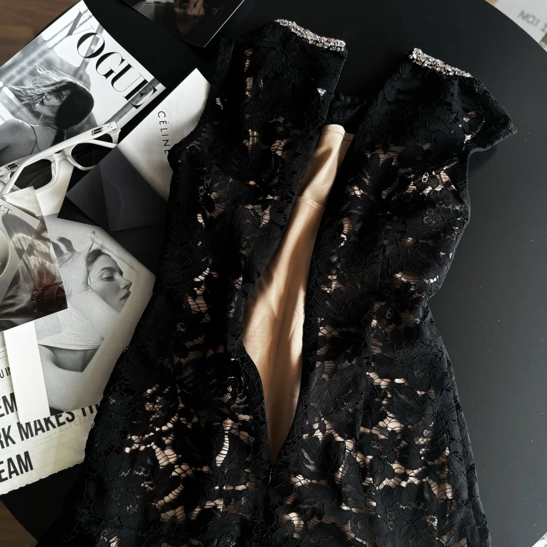 Summer New round Neck Black Lace Sleeveless Dress High Quality Fashion Sexy Hollow Diamond Embedded Mini Skirt for Women