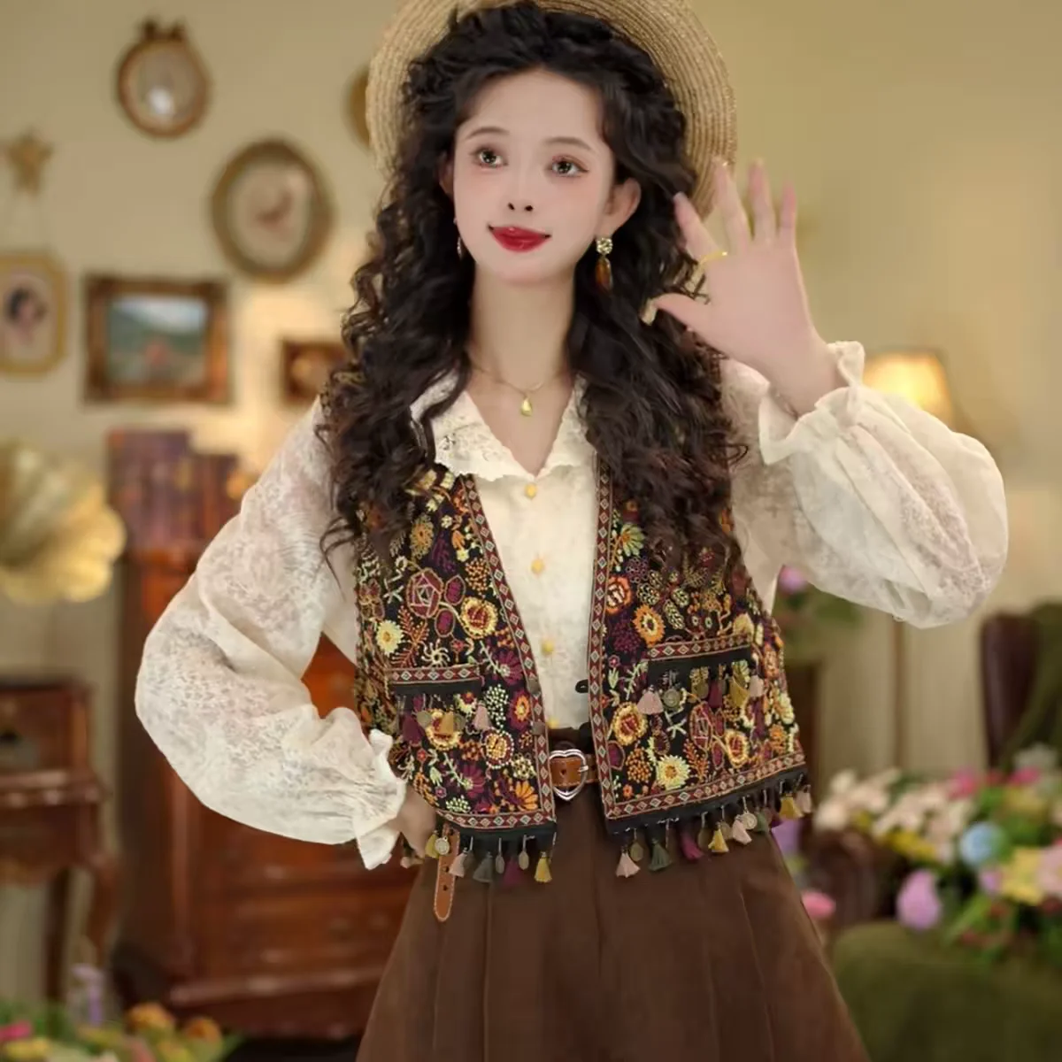 Women Vintage Boho Ethnic Floral Printed Vest Spring Fall V-neck Tassel Cropped Sleeveless Casual Waistcoat for Daily Outfit