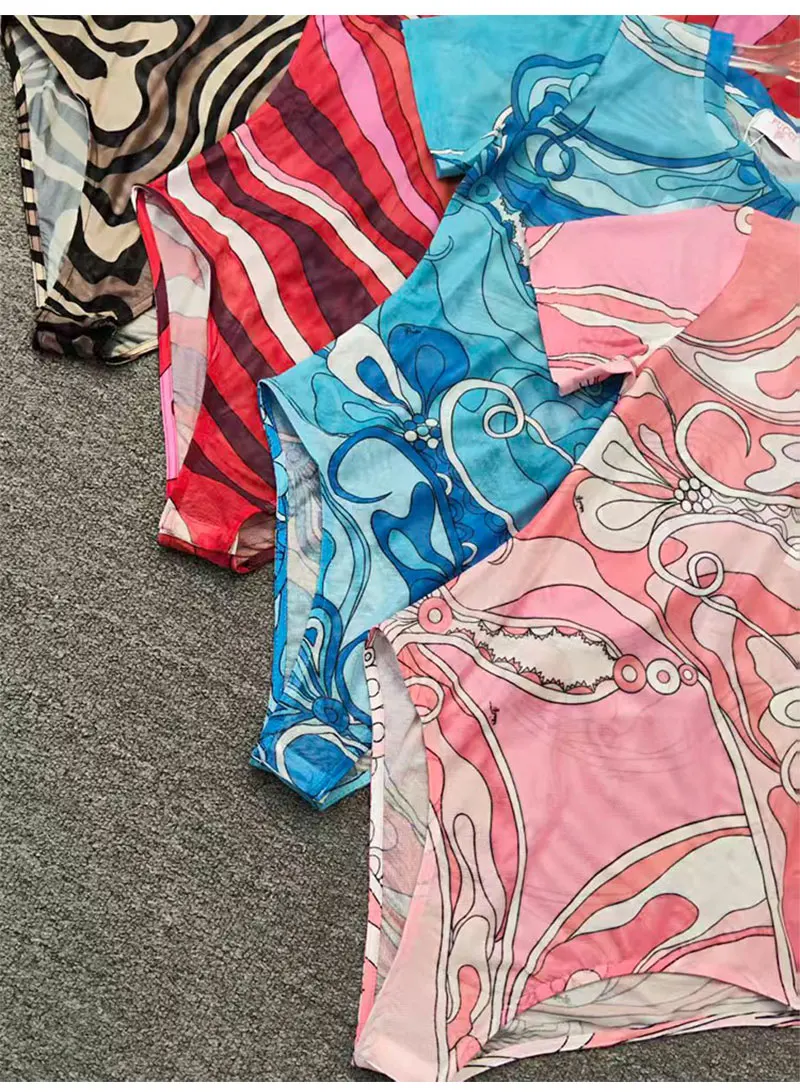 Retro Summer Women's New Short-Sleeved Slim Stretch Printed Jumpsuit Fashion Joker Tulle Perspective Gauze Temperament Top.