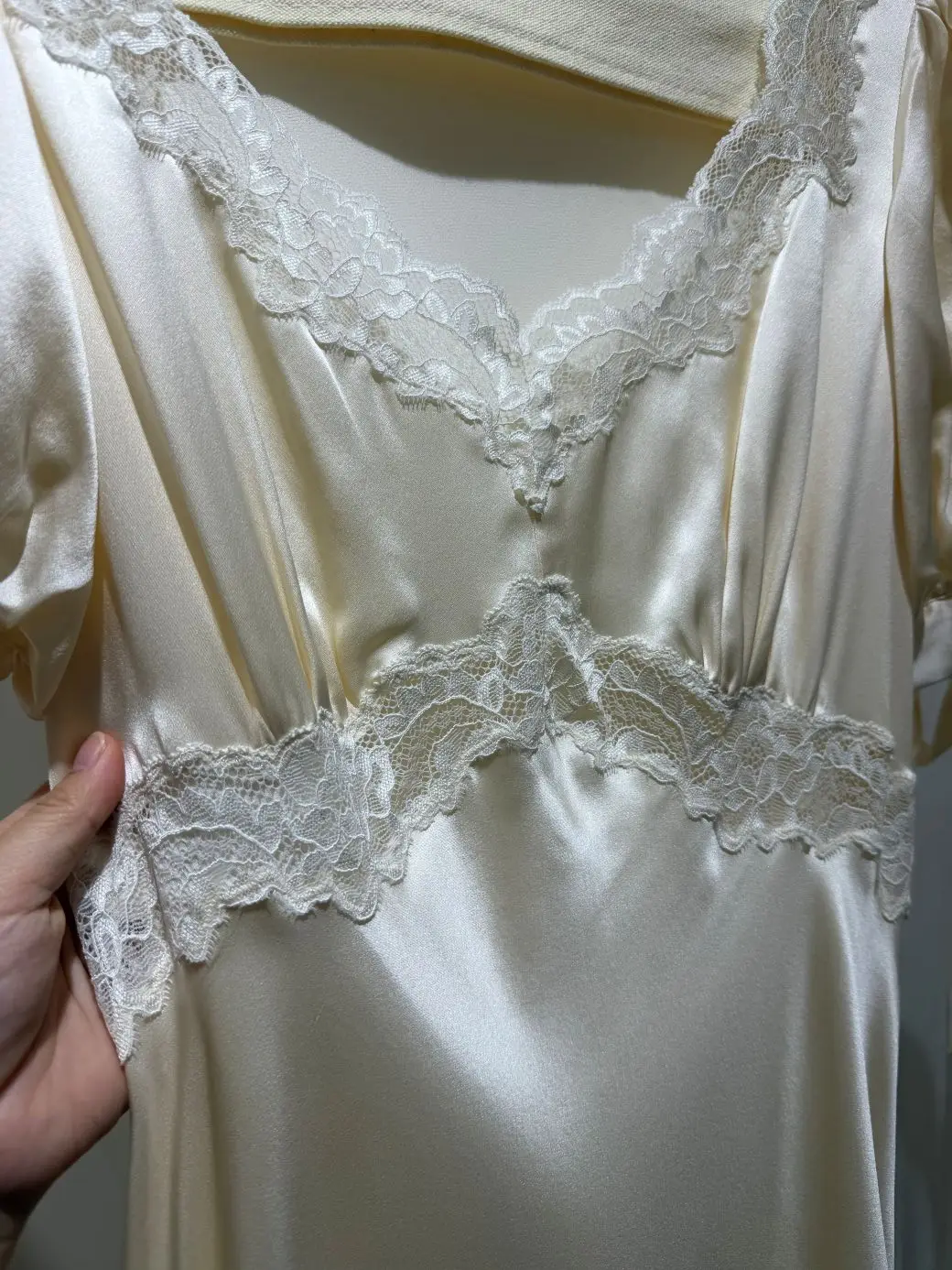 100% Silk Women's Satin Midi Dress Lace Embroidery Patchwork V-Neck Ribbon Short Sleeve High Waist Elegant Ladies Robe