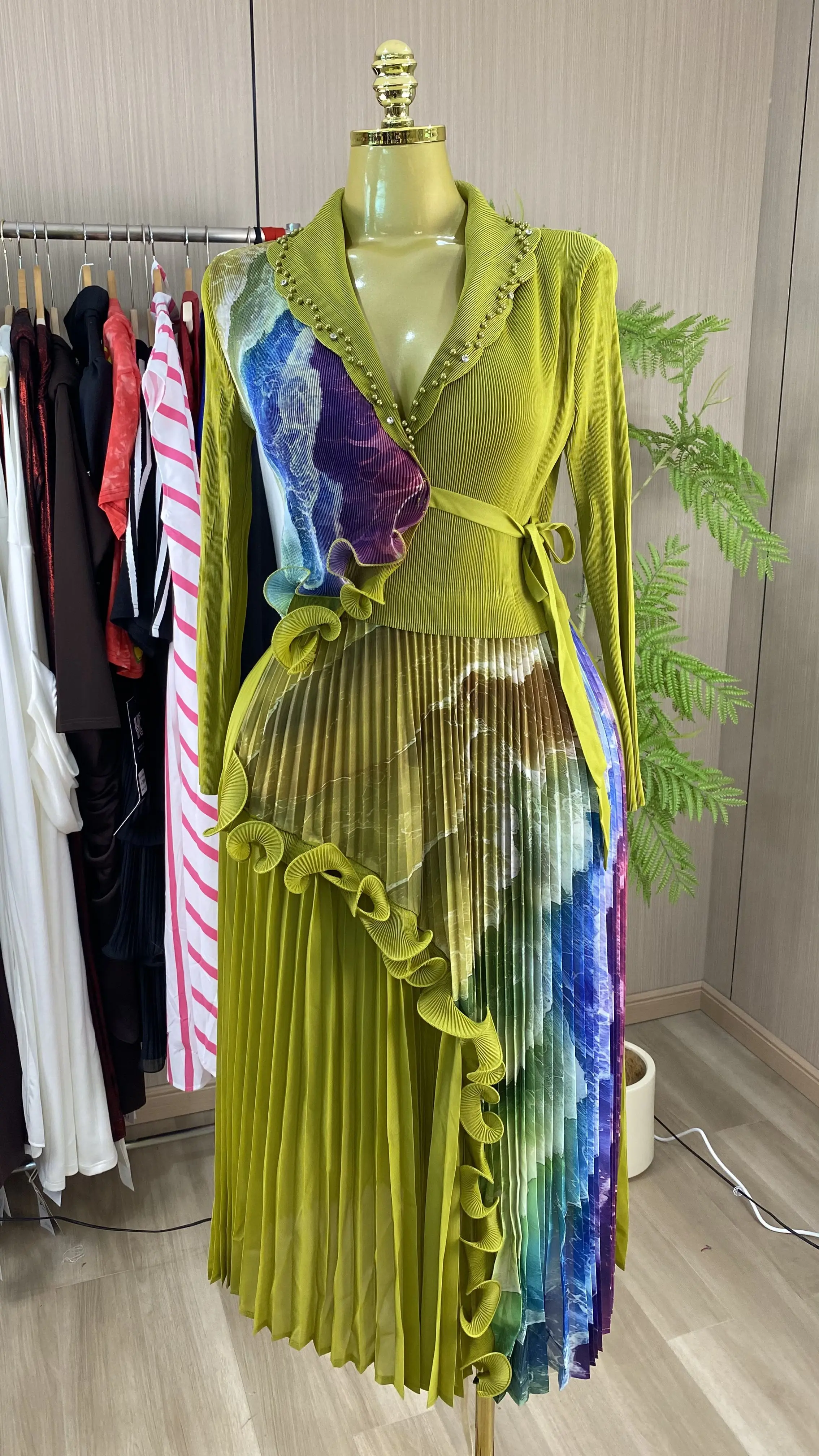 Elegant Retro Collar Beaded Anti-Static Printed Pleated Polyester Dress-GZXX905