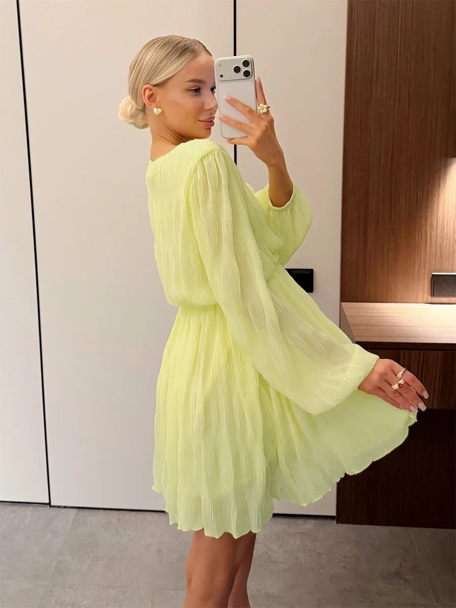 Wolfeel 2026 New Series Women's Pleated Short Skirt Spring and Autumn Round Neck Button Up Dress Suitable for Daily Street Wear