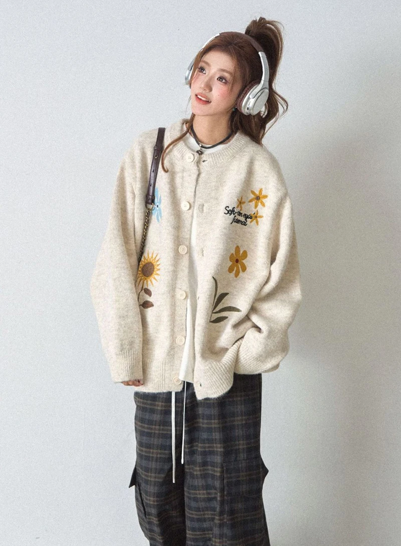Women Cute Floral Print Cardigan Oversized Knit Sweater Button Down Crew Neck Streetwear Loose Winter Casual Coat Top