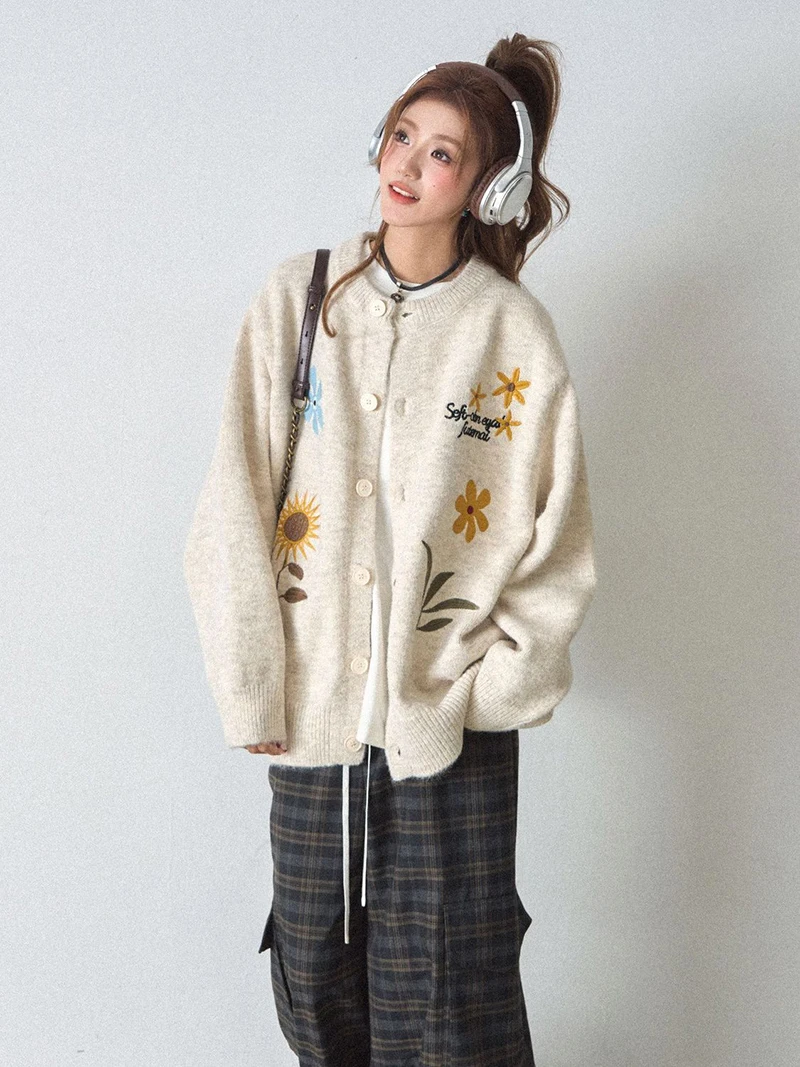 Women Cute Floral Print Cardigan Oversized Knit Sweater Button Down Crew Neck Streetwear Loose Winter Casual Coat Top