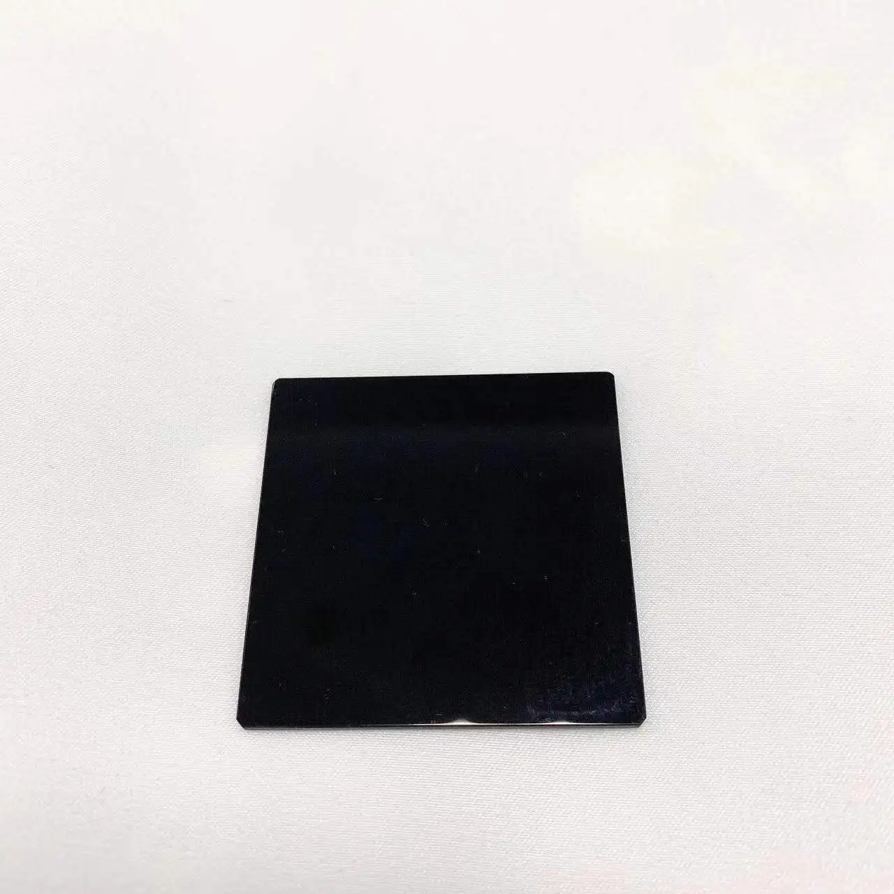 110Pcs Total Size 5.7x5.1x0.5mm 700nm Long Pass Filter Glass LP700
