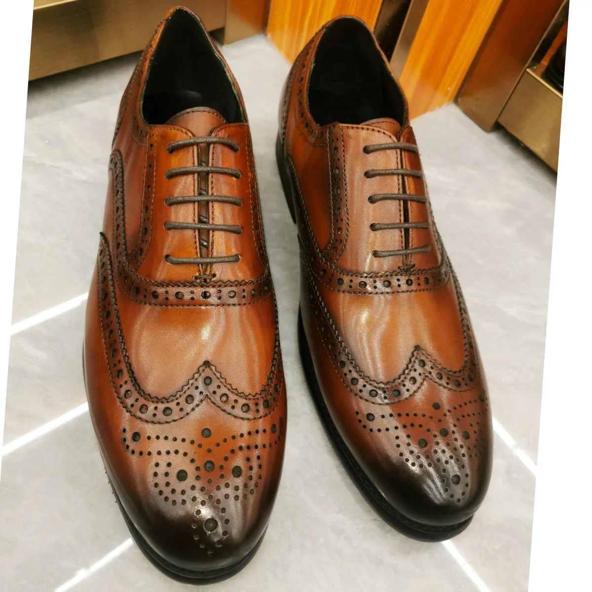 Luxury Men's Dress Shoes Genuine Leather Brogue Wingtip Toe Oxford Black Brown Lace-Up Business Wedding Formal Men Shoes