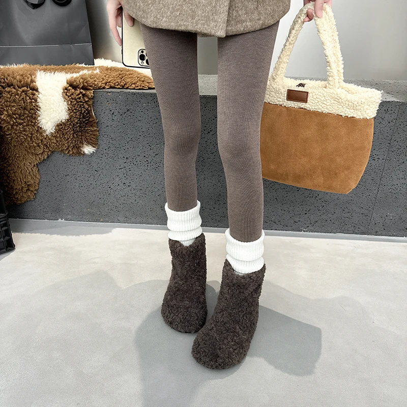 AIIYUQI Women's Snow Boots With Invisible 8CM Height Increase 2026 Winter New Plush Short Boots Furry Warm Women's Ankle Boots
