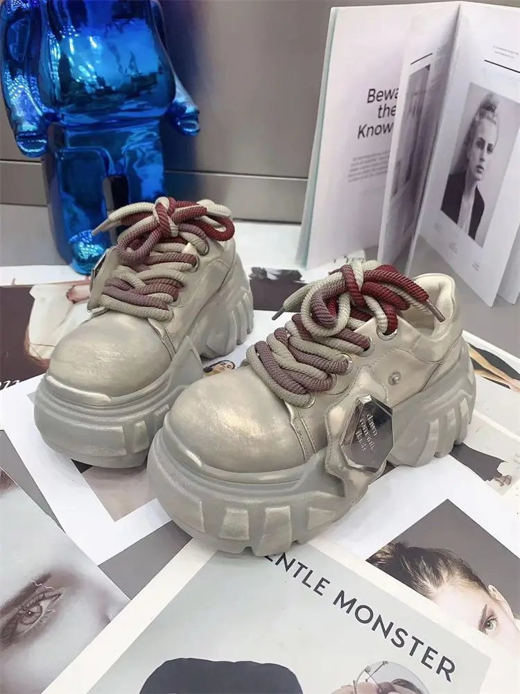 2025 Women Small Man Height Increase New Polished Leather Lace-up Muffin Bottom Thick Sole Low Top Versatile Casual Dad Shoes