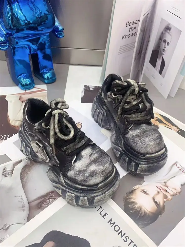 2025 Women Small Man Height Increase New Polished Leather Lace-up Muffin Bottom Thick Sole Low Top Versatile Casual Dad Shoes