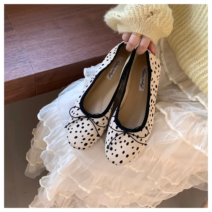 2026 Spring Round Toe Flat Casual Shoes Women Flats Ballet Female Ballerina Soft Moccasins Female Bow Knot Shallow Classic Mujer