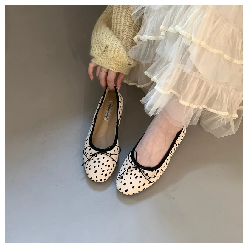 2026 Spring Round Toe Flat Casual Shoes Women Flats Ballet Female Ballerina Soft Moccasins Female Bow Knot Shallow Classic Mujer