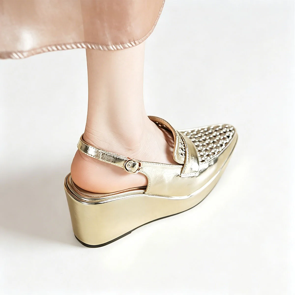 Summer Vacation Style Silver Cowhide Hollow Wedge Sandals Square Head Thick Sole One-Button Sandals Muffin Bottom Beach Shoes
