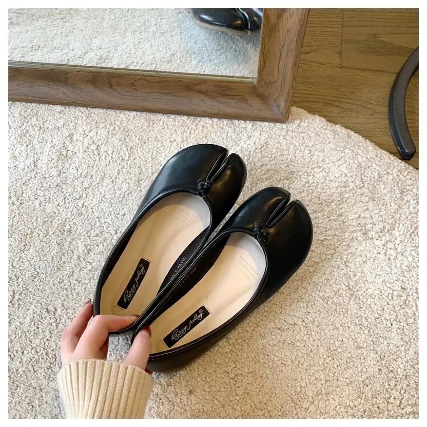 2023 Women Flats Tabi ninja Shoes Women Microfiber Leather Comfy Flats Split Toe Loafers Soft Bottom Moccasins Solid Brief Mujer