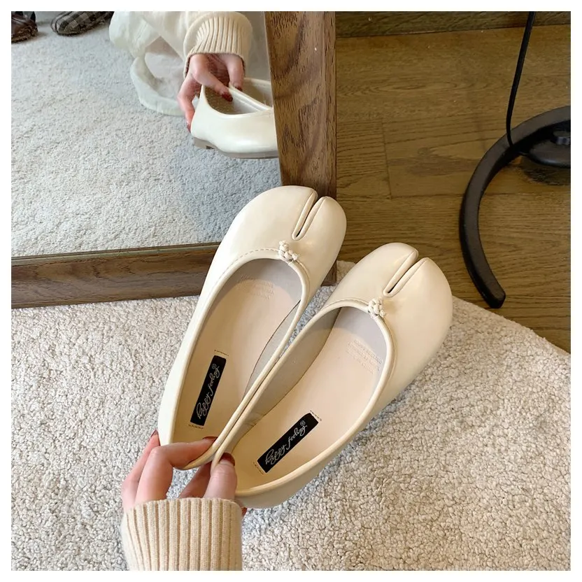 2023 Women Flats Tabi ninja Shoes Women Microfiber Leather Comfy Flats Split Toe Loafers Soft Bottom Moccasins Solid Brief Mujer