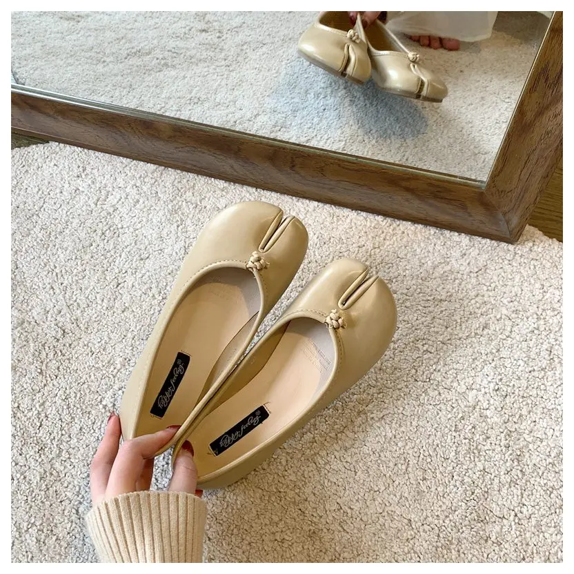 2023 Women Flats Tabi ninja Shoes Women Microfiber Leather Comfy Flats Split Toe Loafers Soft Bottom Moccasins Solid Brief Mujer