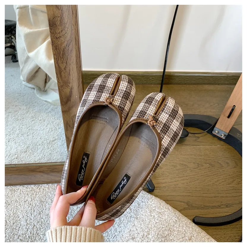 2023 Women Flats Tabi ninja Shoes Women Microfiber Leather Comfy Flats Split Toe Loafers Soft Bottom Moccasins Solid Brief Mujer