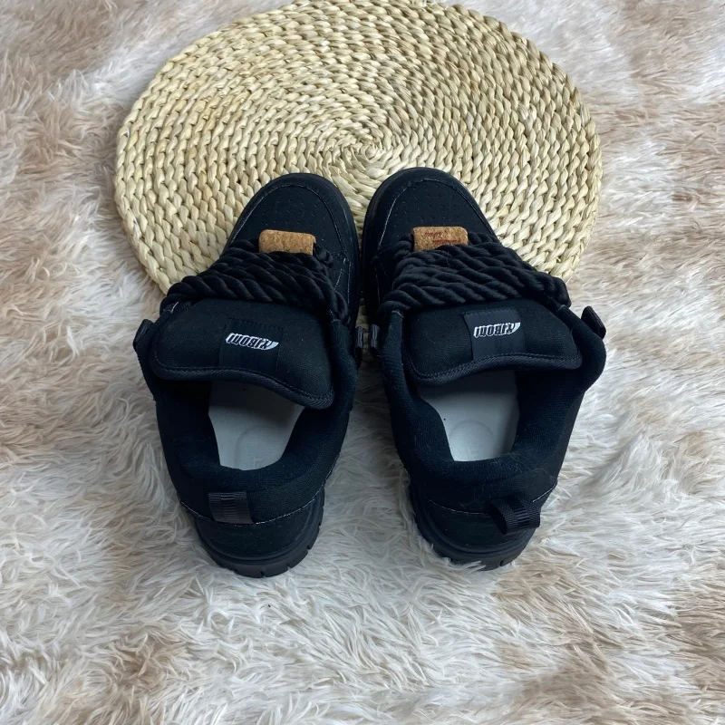 All black thick rope shoelaces, bread shoes, niche design, thick soled casual board shoes, dark series trendy skateboarding shoe