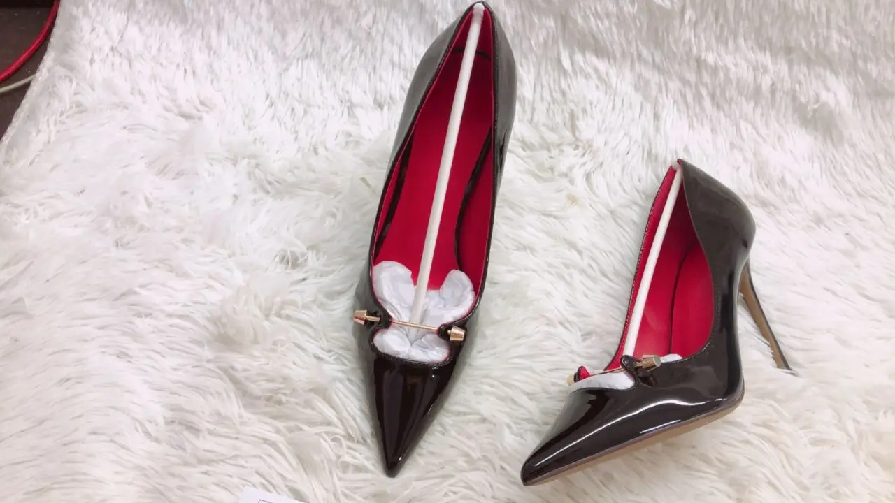 V-Cut Stiletto Heels Shallow Women's Pumps Pink Satin Platform Peep Toe Pumps Summer 2026 New Evening Dress Shoes Luxury Solid