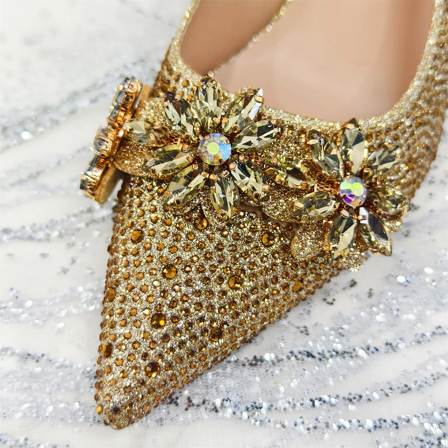 2025 Pointed Toe High Heels Shoes and Bags Set With Rhinestone for Women Wedding Party Elegant Luxury Fashion in Sky Blue
