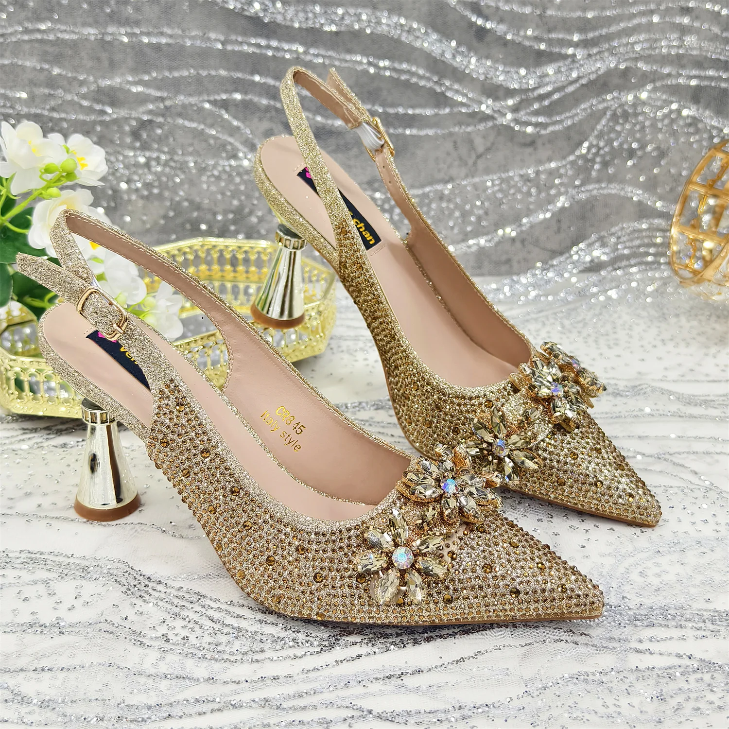 2025 Pointed Toe High Heels Shoes and Bags Set With Rhinestone for Women Wedding Party Elegant Luxury Fashion in Sky Blue