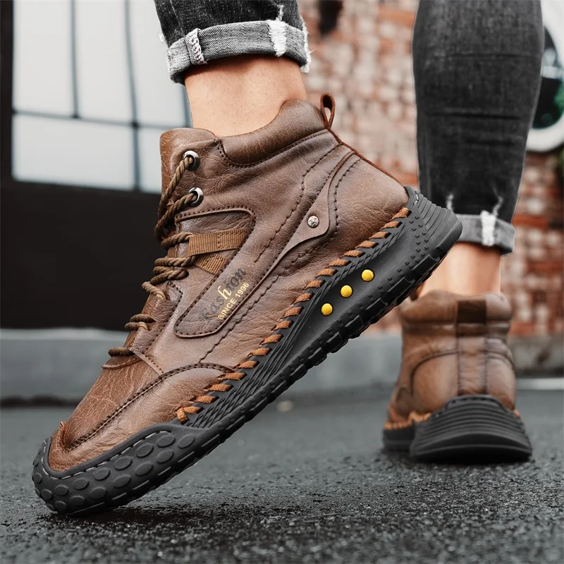 Men's Hand-Stitched Fashion Boots, Retro Lace-Up Mid-High Casual Shoes, Suitable for Spring and Autumn Daily Wear, Outdoor Hiking Boots, Comfortable Large-Size Men's Shoes