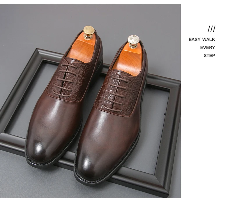 Oxfords Men Shoes Red Sole Fashion Business Casual Party Banquet Daily Retro Carved Lace-up Brogue Dress Shoes