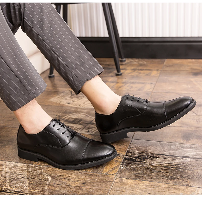 Oxfords Men Shoes Red Sole Fashion Business Casual Party Banquet Daily Retro Carved Lace-up Brogue Dress Shoes