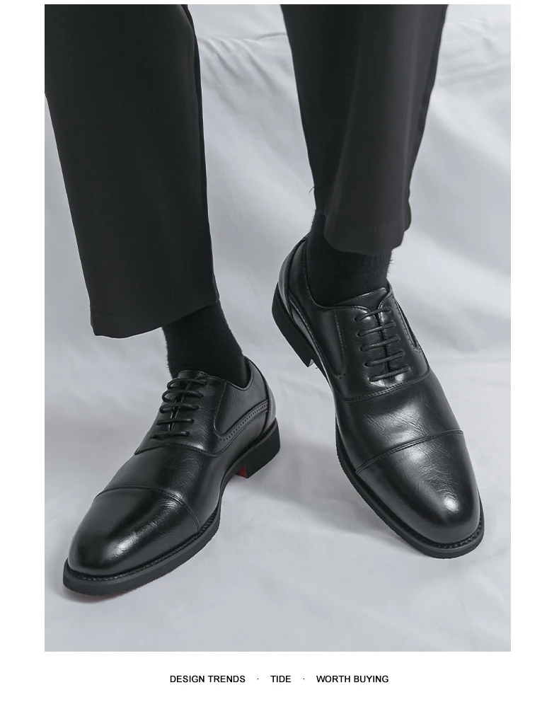 Oxfords Men Shoes Red Sole Fashion Business Casual Party Banquet Daily Retro Carved Lace-up Brogue Dress Shoes
