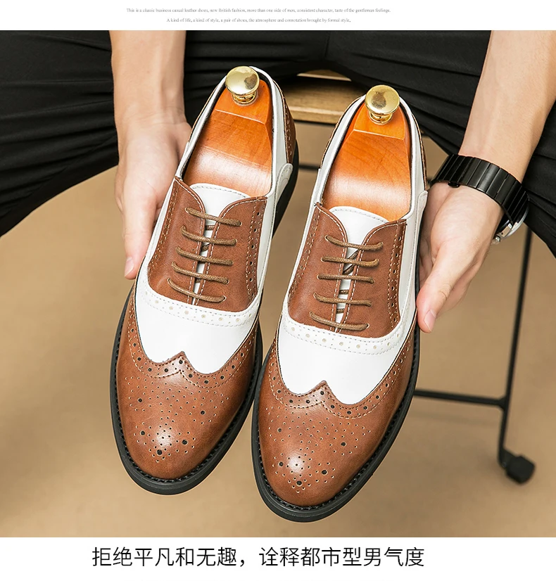 Oxfords Men Shoes Red Sole Fashion Business Casual Party Banquet Daily Retro Carved Lace-up Brogue Dress Shoes