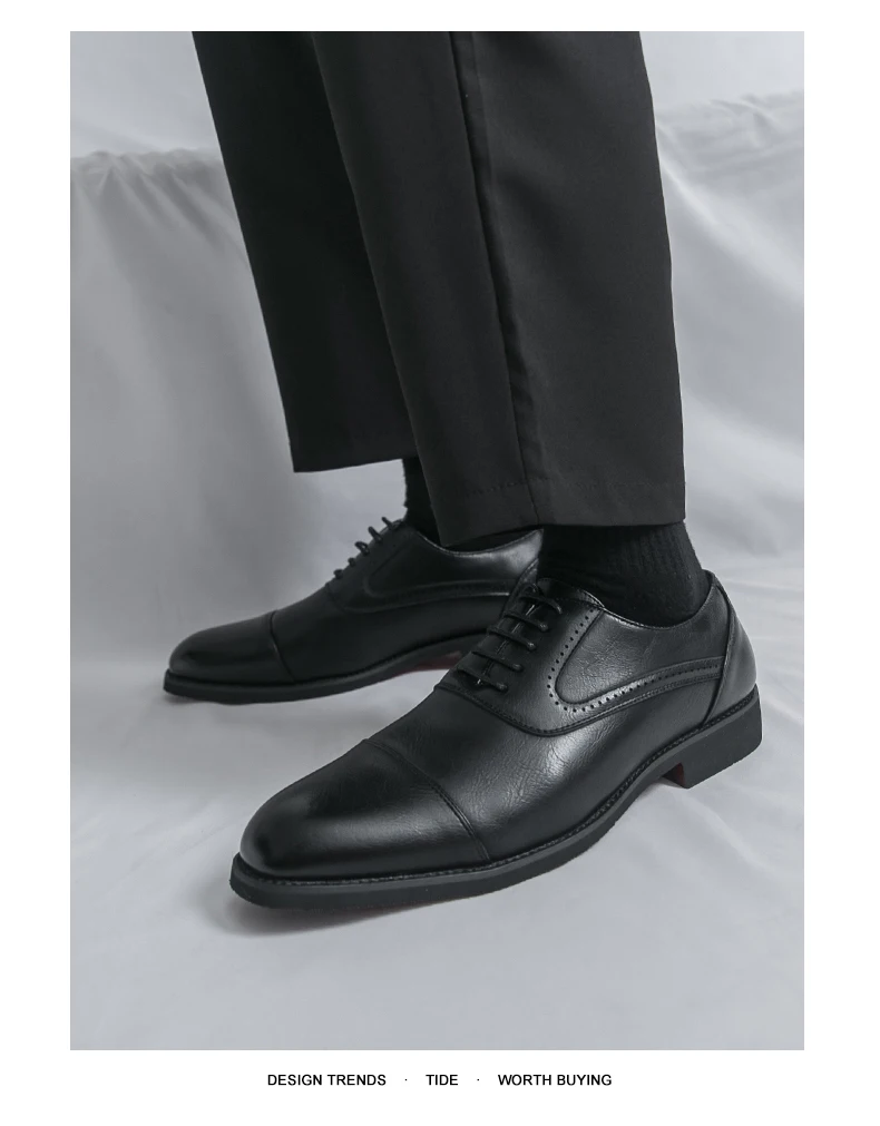 Oxfords Men Shoes Red Sole Fashion Business Casual Party Banquet Daily Retro Carved Lace-up Brogue Dress Shoes