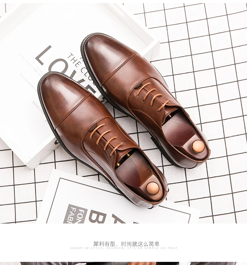 Oxfords Men Shoes Red Sole Fashion Business Casual Party Banquet Daily Retro Carved Lace-up Brogue Dress Shoes