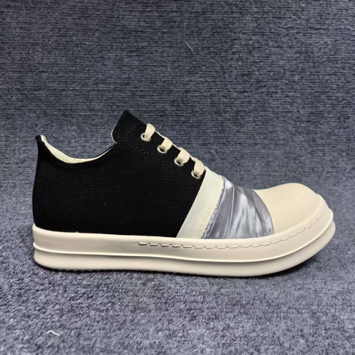 Men's Shoes Black Canvas Low-Top Shoe With Silver Pleated Fabric Classic Design Women's Sneakers High Quality Flat Sneaker