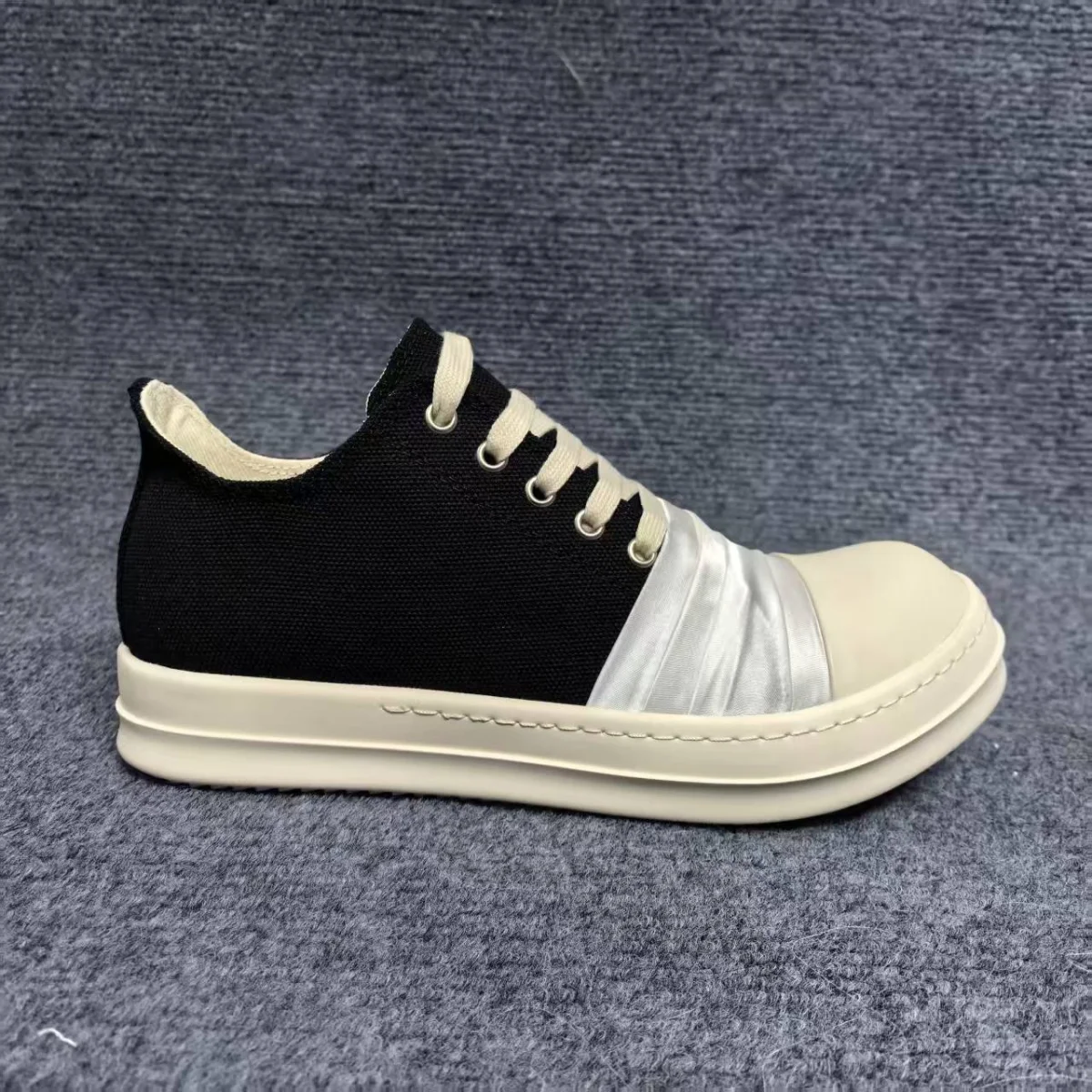 Men's Shoes Black Canvas Low-Top Shoe With Silver Pleated Fabric Classic Design Women's Sneakers High Quality Flat Sneaker